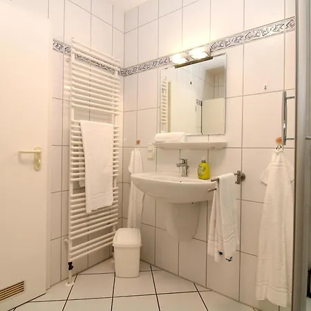 Appartementhaus Eichsfeldia 4 * Kuehlungsborn